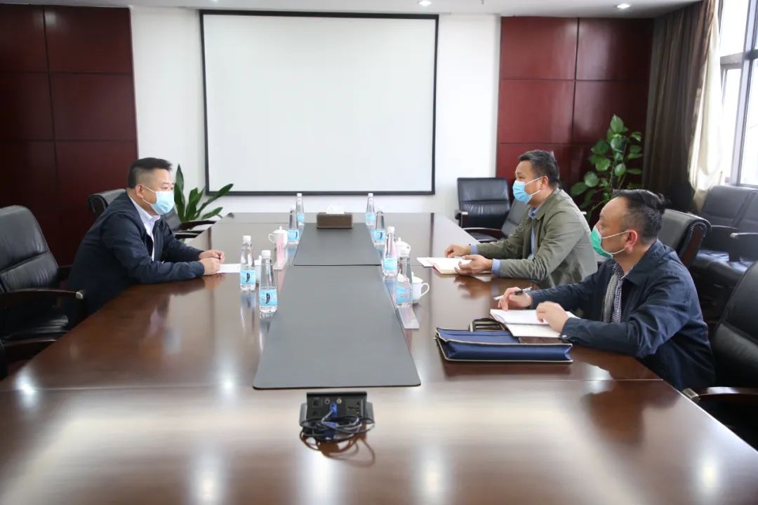 市国资委党委委员、、副主任易坚督导南昌城投集团防疫事情